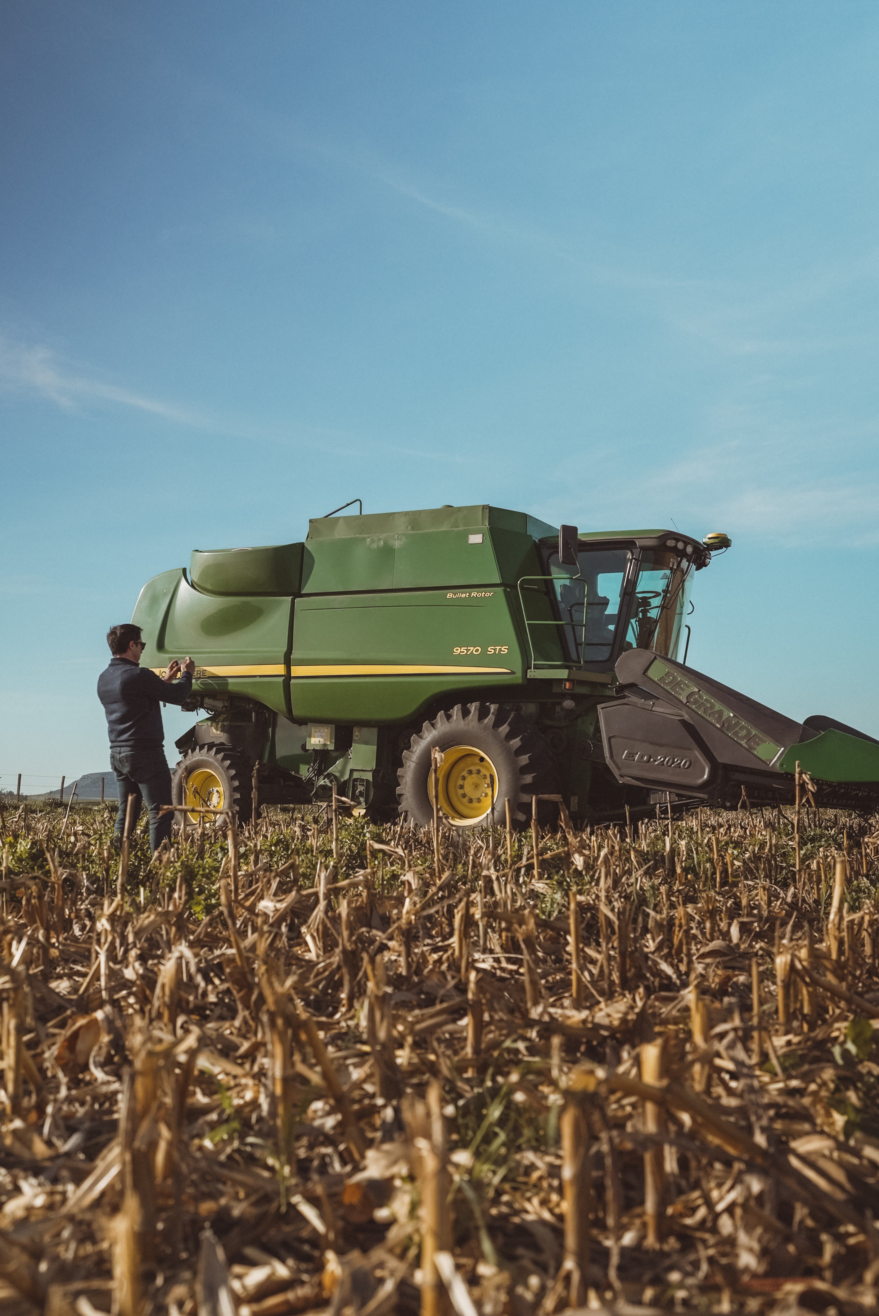 Maquinaria agrícola en campo